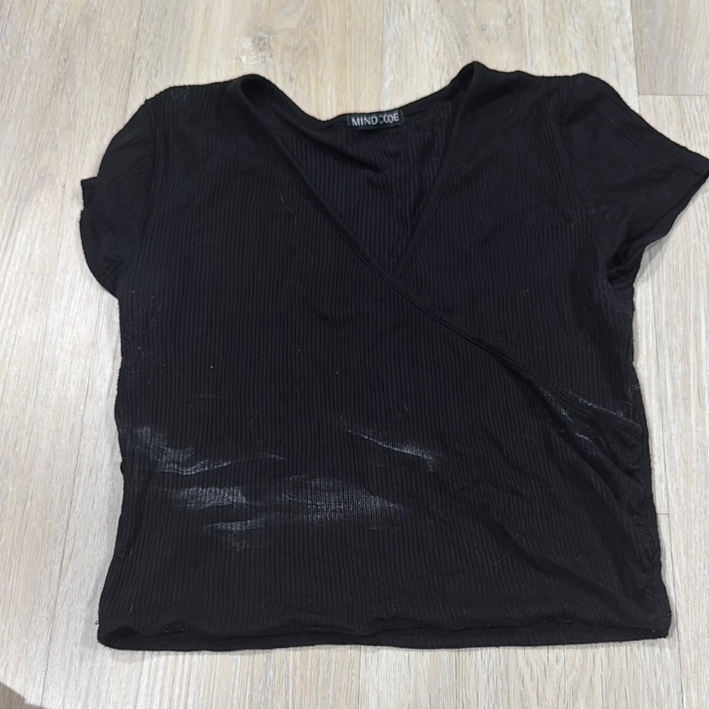 **Mind Code Black Wrap Short Sleeve T-Shirt